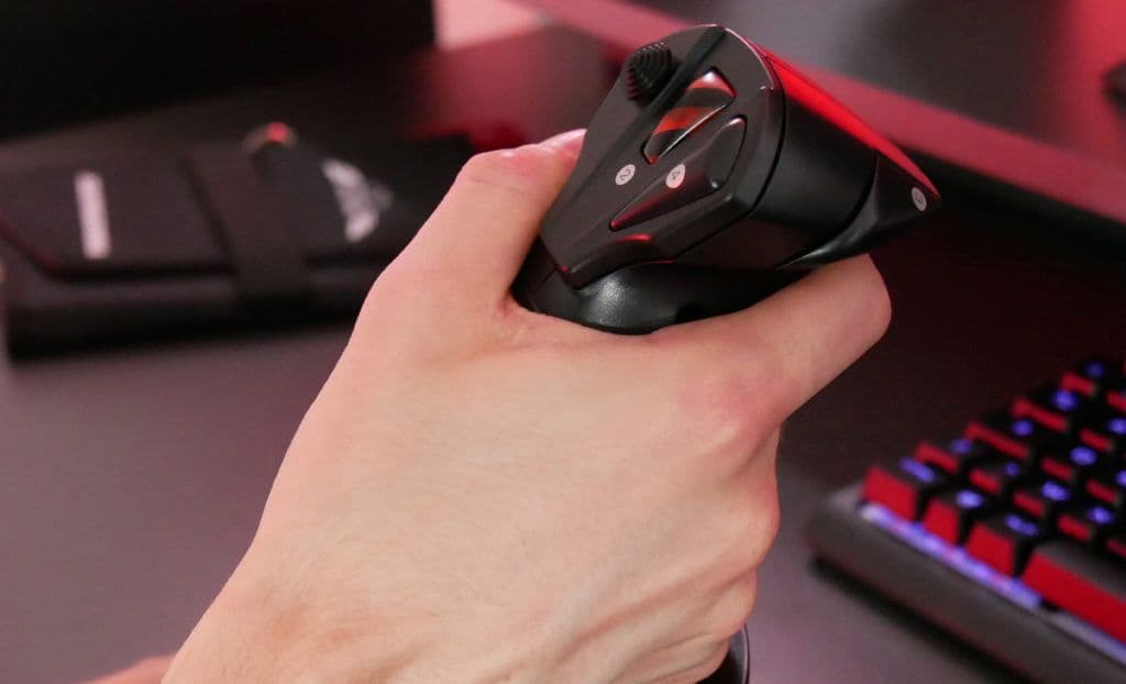 Joystick Thrustmaster T.Flight X - 12 botões, 5 eixos, manete destacável - Preto (Imagem 4)