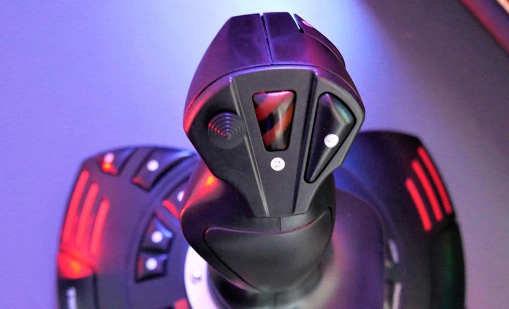 Joystick Thrustmaster T.Flight X - 12 botões, 5 eixos, manete destacável - Preto (Imagem 2)